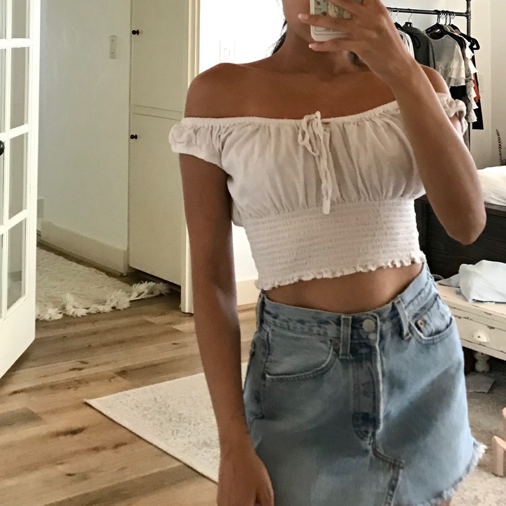 Peasant crop top